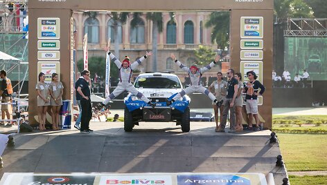 &bdquo;Agorodeo&ldquo; ant podiumo