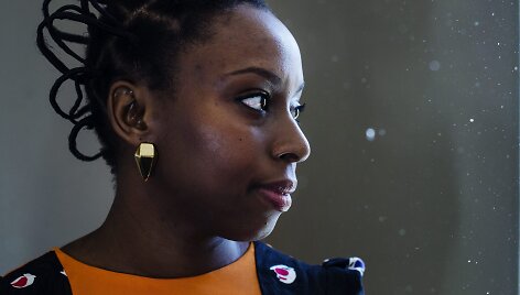 Ra&scaron;ytoja Chimamanda Ngozi Adichie