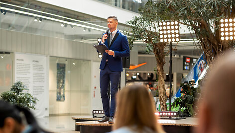 &bdquo;Vilnius Outlet prekybos centro podiumu žengė ne tik jaunieji modeliai, bet ir jų mamos!&ldquo;