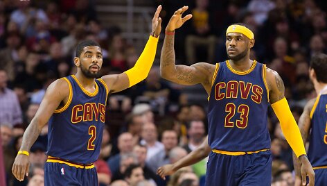 Kyrie Irvingas ir LeBronas Jamesas