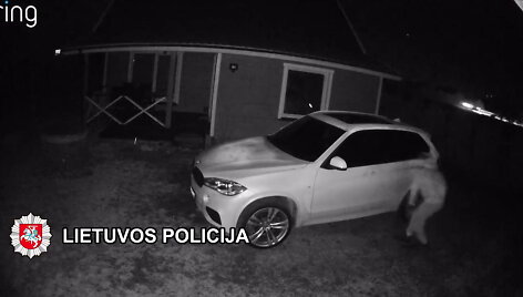 uzfiksuotas-pasikesinimas-pavogti-bmw-vaira-klaipedoje