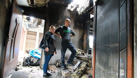Jauna &scaron;eima po gaisro rugsėjo 1-ąją sutinka be namų