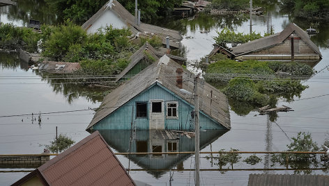 Užtvankos griūties sukeltas potvynis Chersono srityje