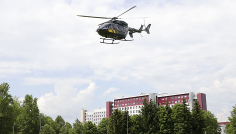 Santariškių žiede leidosi sraigtasparnis su donoro kepenimis