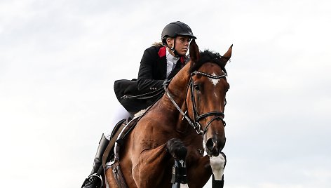 Laura Asadauskaitė-Zadneprovskienė laimėjo pasaulio taurės finalą Tokijuje.