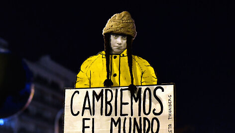 Vykstant JT klimato deryboms Madride įvyko G.Thunberg įkvėpta&nbsp;demonstracija.