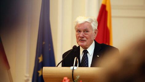 Valdas Adamkus