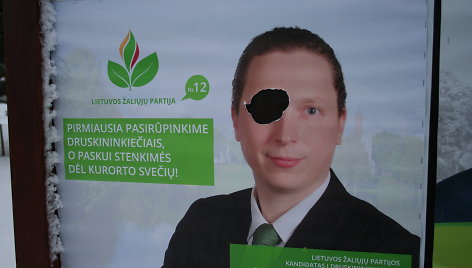 Druskininkuose suniokoti plakatai