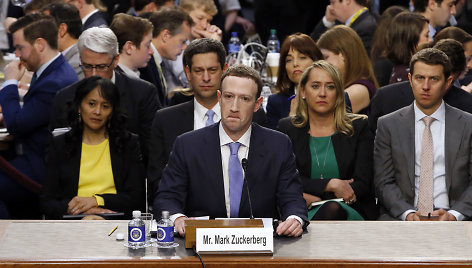 „Facebook“ vadovas Markas Zuckerbergas JAV Senate