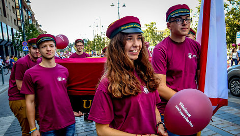 Mokslų metų pradžios studentų eisena Gedimino pr. 