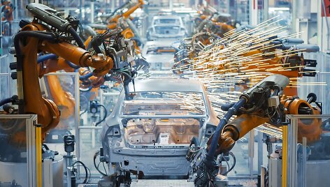 Automobilių gamykla (Shutterstock nuotr.)