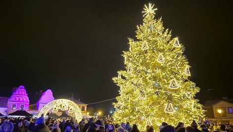 Kėdainių Kalėdų eglės įžiebimo akimirka