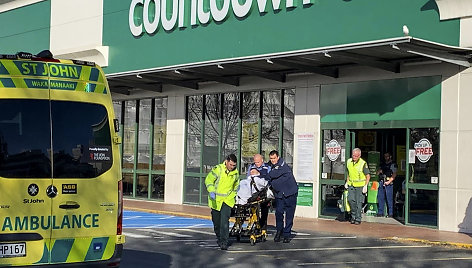 Naujosios Zelandijos prekybos centre užpuolikas peiliu sužeidė penkis žmones