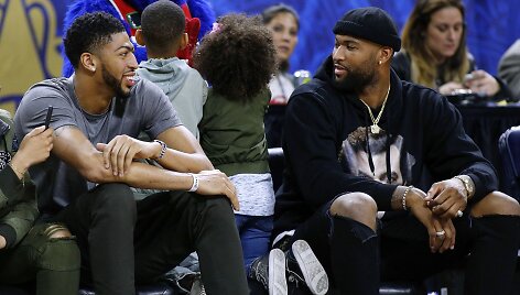 Anthony Davis ir DeMarcusas Cousinsas