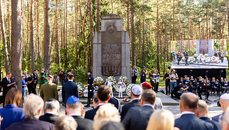 Holokausto aukų atminimas Panerių memoriale