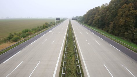 Dėl rastos minos uždaryta automagistralės atkarpa