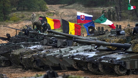NATO karinės pratybos