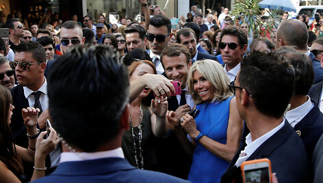 Emmanuelis Macronas su žmona Brigitte Atėnuose
