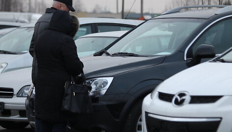 Panevėžio automobilių turguje