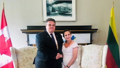 Linas Linkevičius su Kanados užsienio reikalų ministre Chrystia Freeland