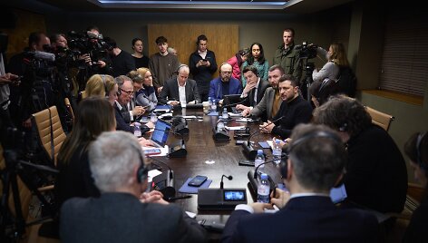 Volodymyras Zelenskis su žurnalistais
