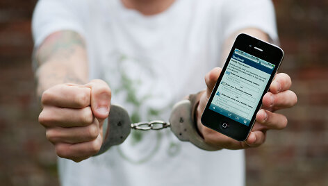 Įkalintas &bdquo;Facebook&ldquo; tinkle
