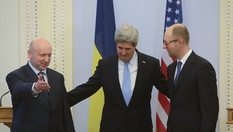 J.Kerry vizitas Kijeve