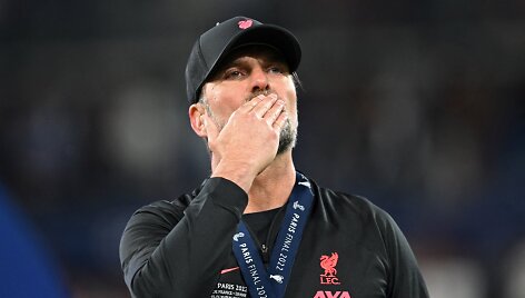 Jurgenas Kloppas po Čempionų lygos finalo siuntė oro bučinius sirgaliams.