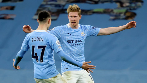 Philas Fodenas ir Kevinas De Bruyne