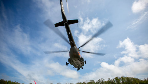 Karinių oro pajėgų sraigtasparnis Mi-8