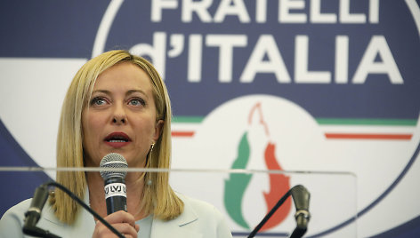 ES tikisi „konstruktyvaus bendradarbiavimo“ su nauja Italijos vyriausybe