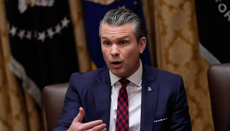 Pete'as Hegsethas /  / AP