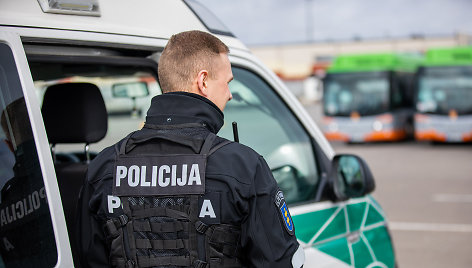 Klaipėdos Kelių policijos pareigūnai tikrino, kaip kertamos sankryžos.