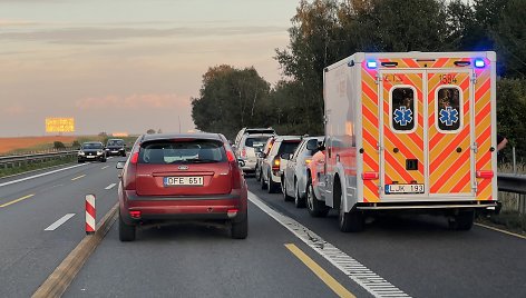 Spūstis dėl avarijos automagistralės A1 remontuojamame ruože