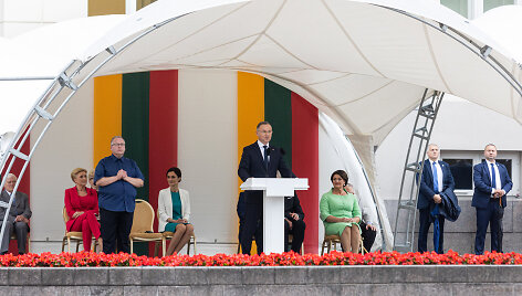 I&scaron;kilminga vėliavų pakėlimo ceremonija S. Daukanto aik&scaron;tėje
