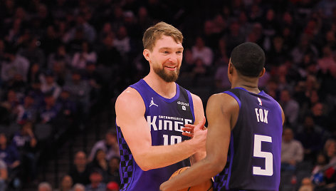 Domantas Sabonis ir De'Aaronas Foxas