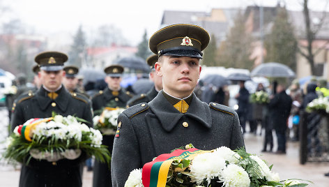 Laisvės gynėjų pagerbimo ceremonija Antakalnio kapinėse