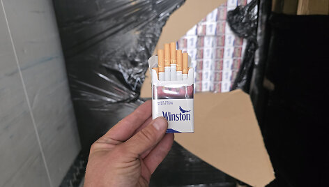 Karmėlavoje MKT pareigūnai sulaikė didžiulę cigarečių siunta