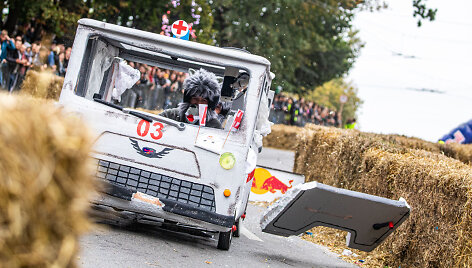 Kauną sudrebino įspūdingos &bdquo;Red Bull muilinių lenktynės&ldquo;