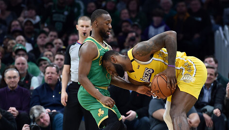 Kemba Walkeris ir LeBronas Jamesas