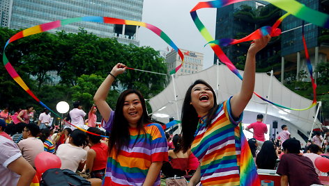 Singapūras atšaukė kolonijinių laikų homoseksualių lytinių santykių draudimo įstatymą