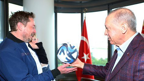 Elonas Muskas ir Turkijos prezidentas Recepas Tayyipas Erdoganas
