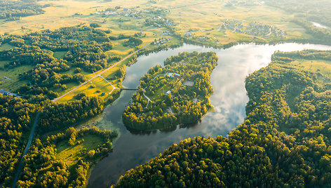 Obuolių sala, Molėtai