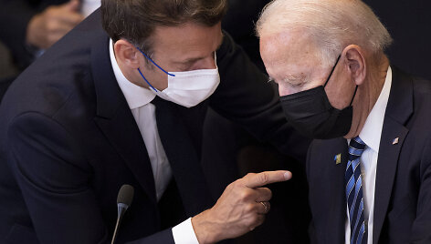 E.Macronas ir J.Bidenas
