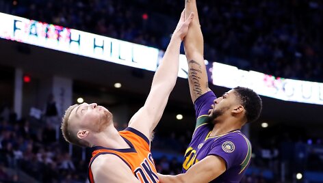 Domantas Sabonis ir Anthony Davisas