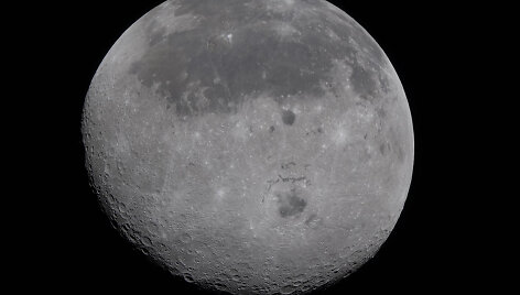 NASA parodė tolimąją Mėnulio pusę