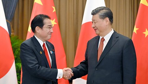 Japonijos ministras pirmininkas F.Kishida ketvirtadienį pirmą kartą asmeni&scaron;kai susitiko su Kinijos prezidentu Xi Jinpingu