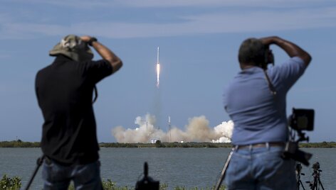 &bdquo;SpaceX&ldquo; raketos pakilimas
