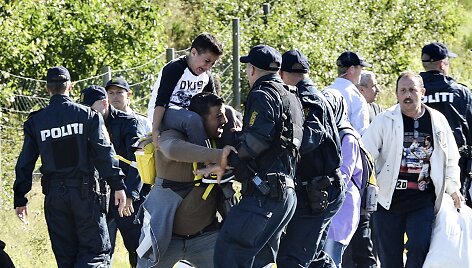 Migrantai Danijoje susiduria su policijos pareigūnais