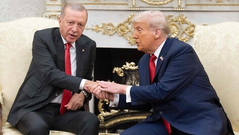 R. T. Erdoganas ir D. Trumpas / SAUL LOEB / AFP